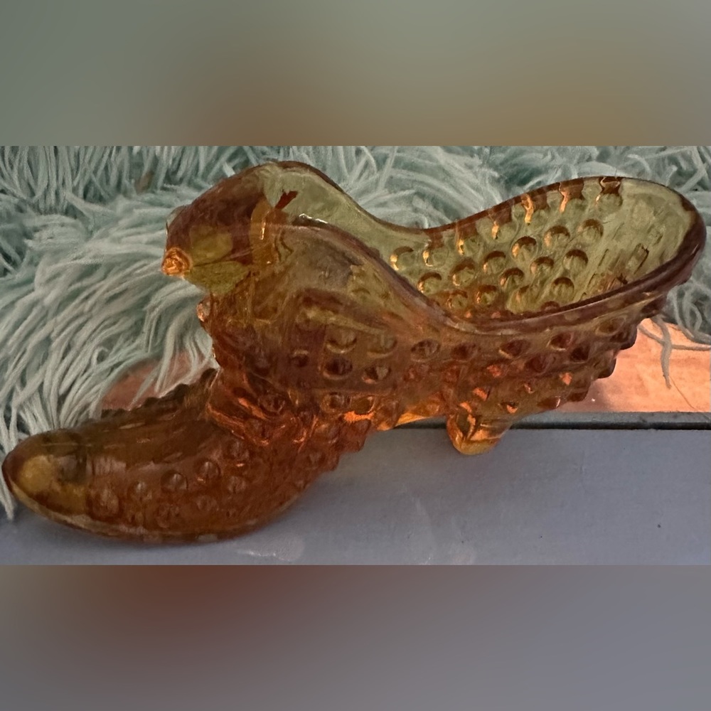 Fenton hobnail amber shoe